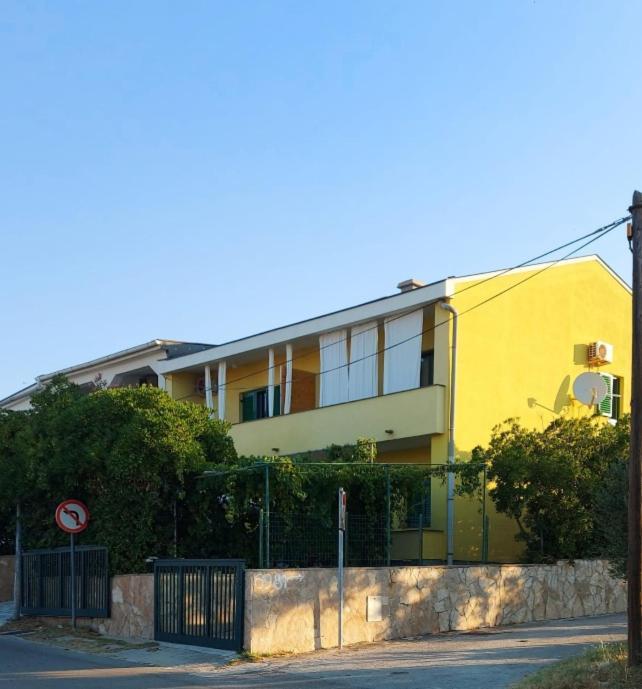 Apartments Kate Pag Town Exterior foto